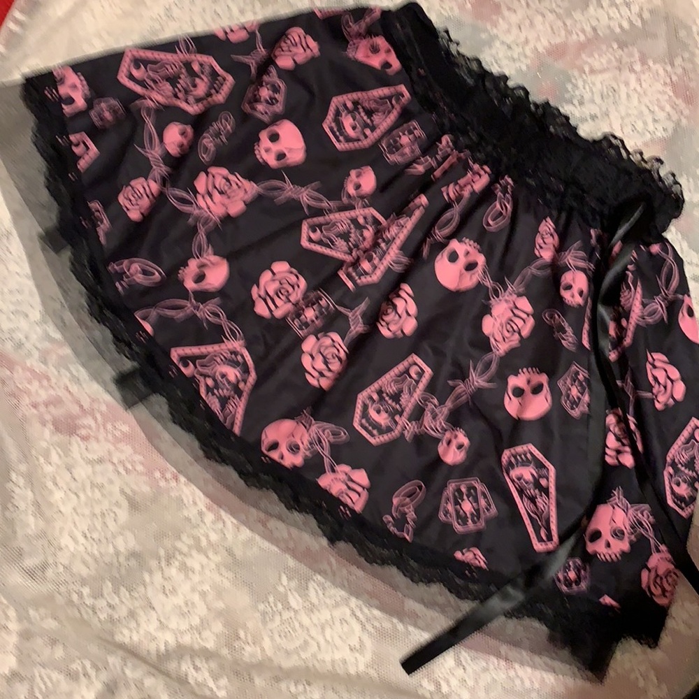 ROMWE GRUNGE SKULL TULLE SKIRT SZ L HALLOWEEN SKIRT BLACK PINK HOT TOPIC LOLITA
